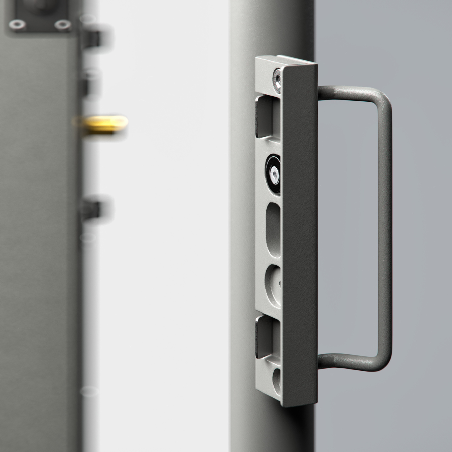 Secure locking device for the pollock outdoor lift.